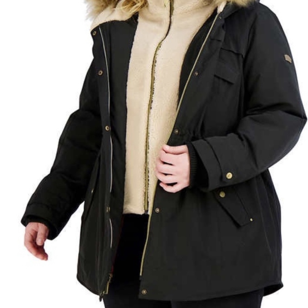 Koolaburra Black Puffer Jacket with Cream Lining